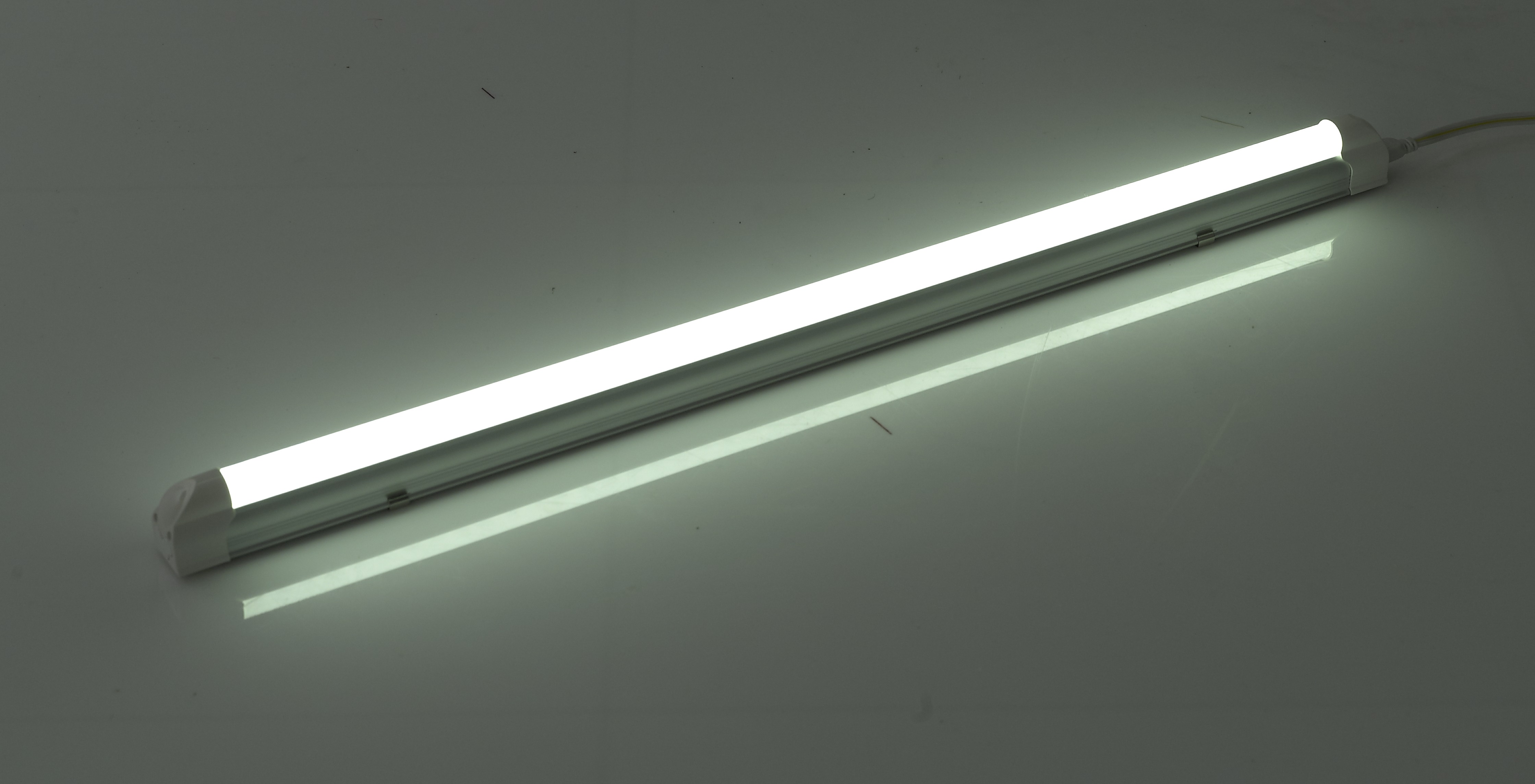 Read more about the article Fluorescent tubes just got easier